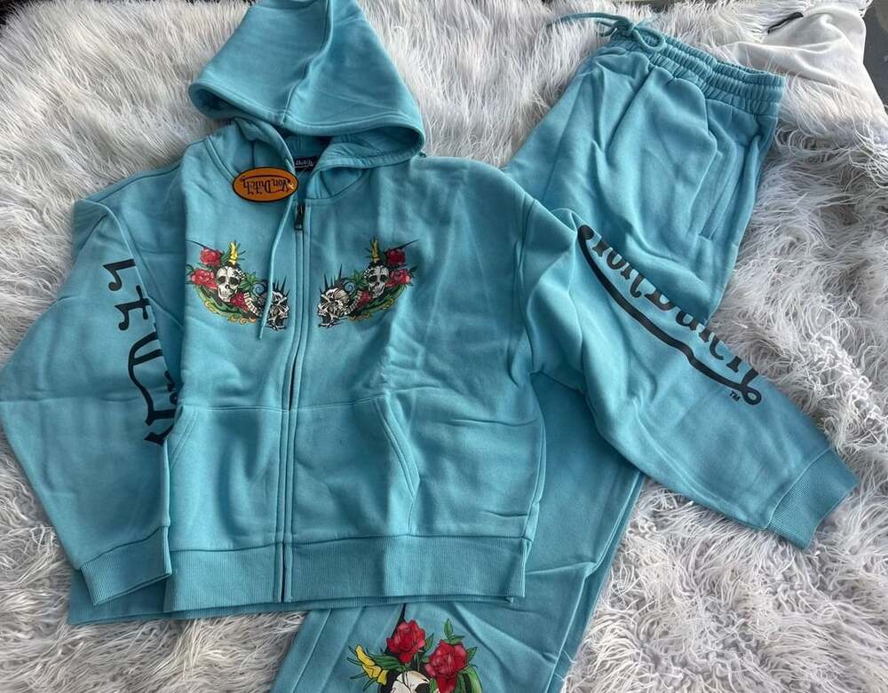 Von Dutch 1X Set Skull Oasis Zip Up Cropped
Hoodie and Sweatpants Blue NWT